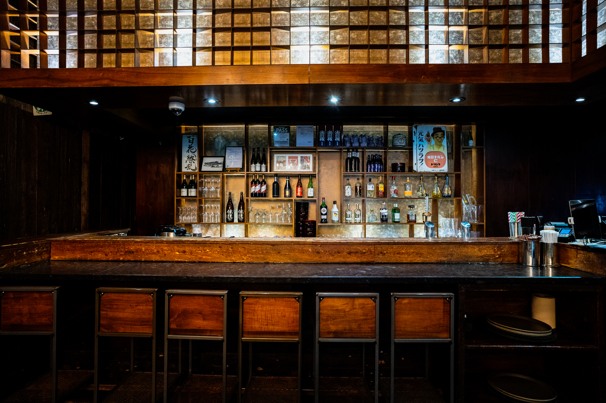 KINKA IZAKAYA Interior